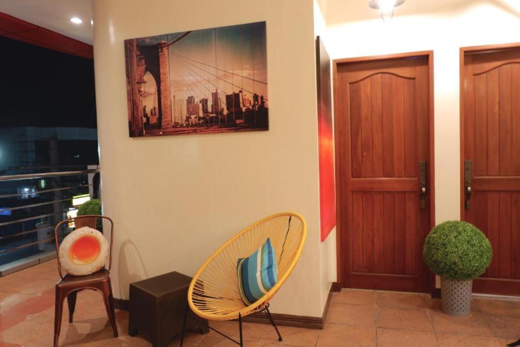 The Stopover Hostel - Mactan Lapu-Lapu City Eksteriør bilde